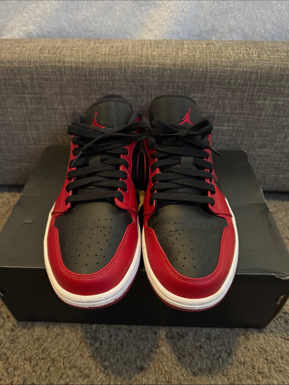 Air Jordan 1 lows reverse red